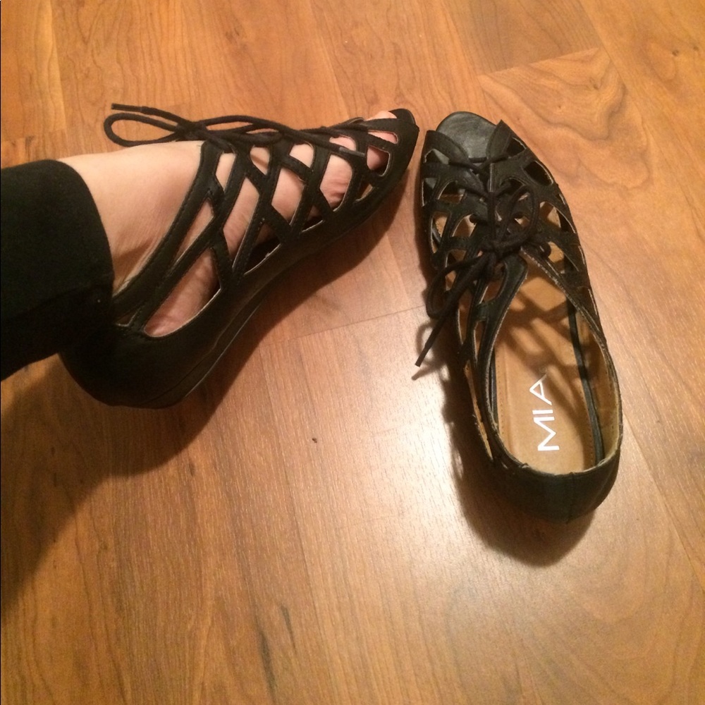 MIA Size 9, black lace up cutout sandal