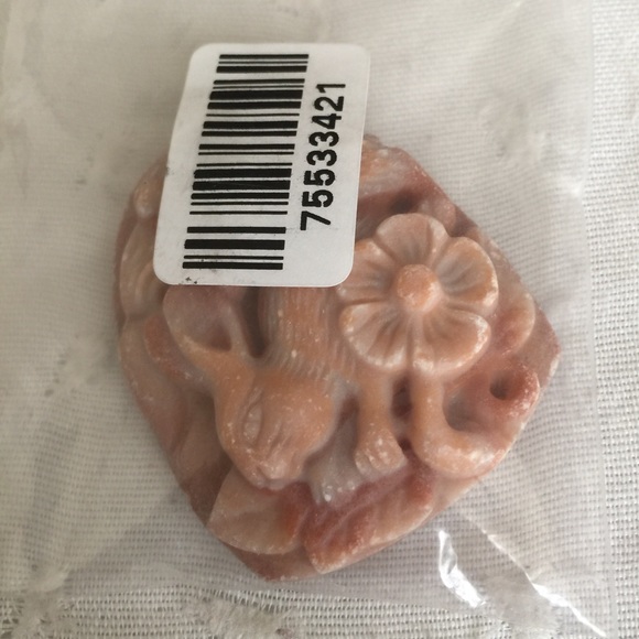 Women’s Jade "Nephrite" Rabbit Amulet Feng Shui - Picture 4 of 4