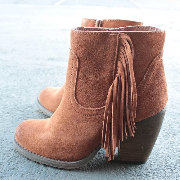 NIB Rust Cognac Boho Fringe Distressed Tan Booties - Picture 5 of 5