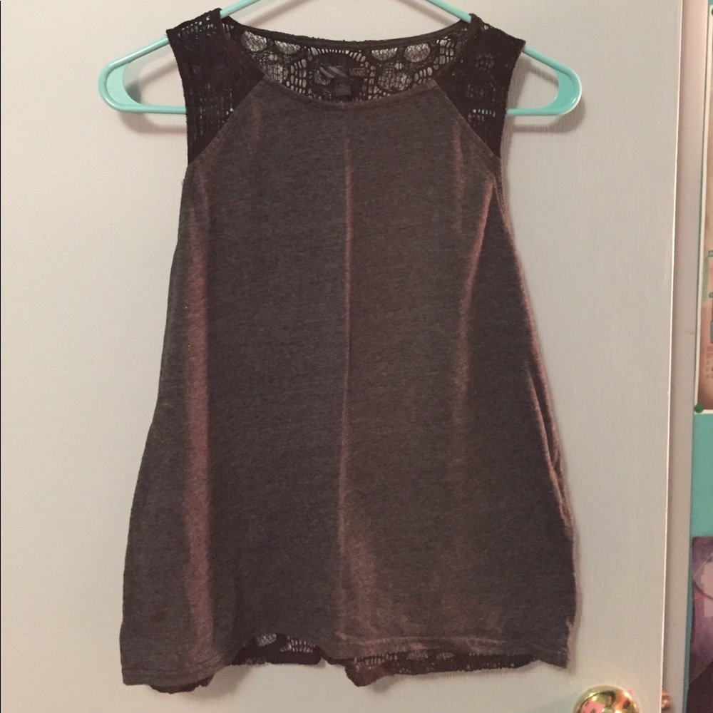 Skull detail tank