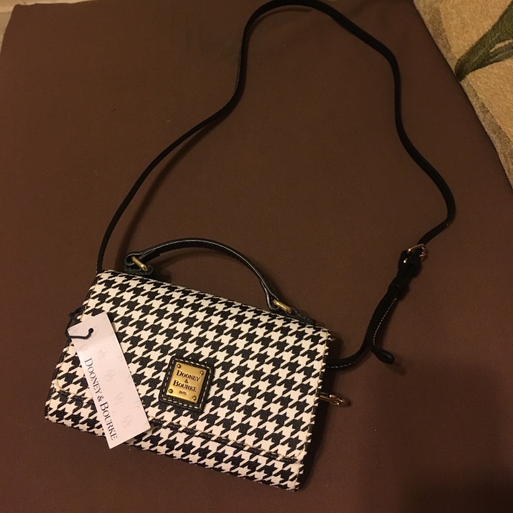 DOONEY&BOURKE CLUTCH/CROSSBODY BAG
