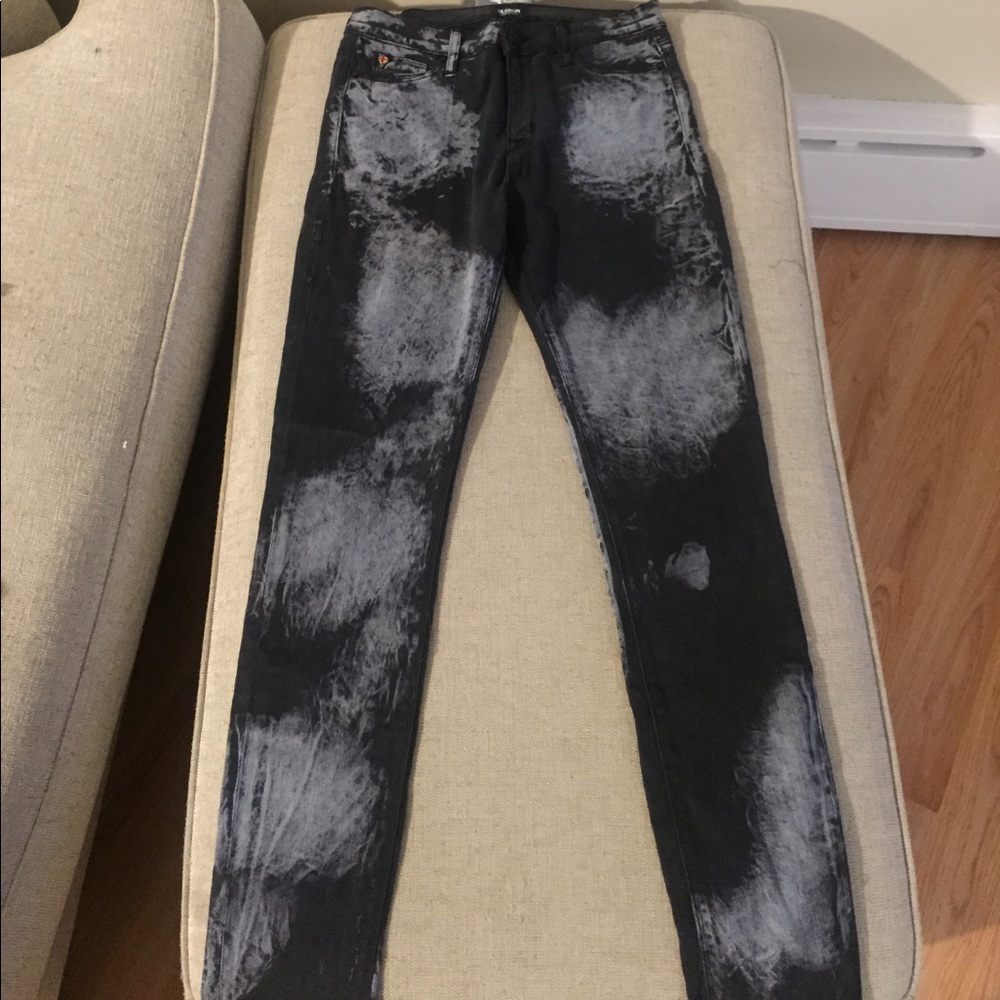 Hudson Jeans Midrise Nico in size 28