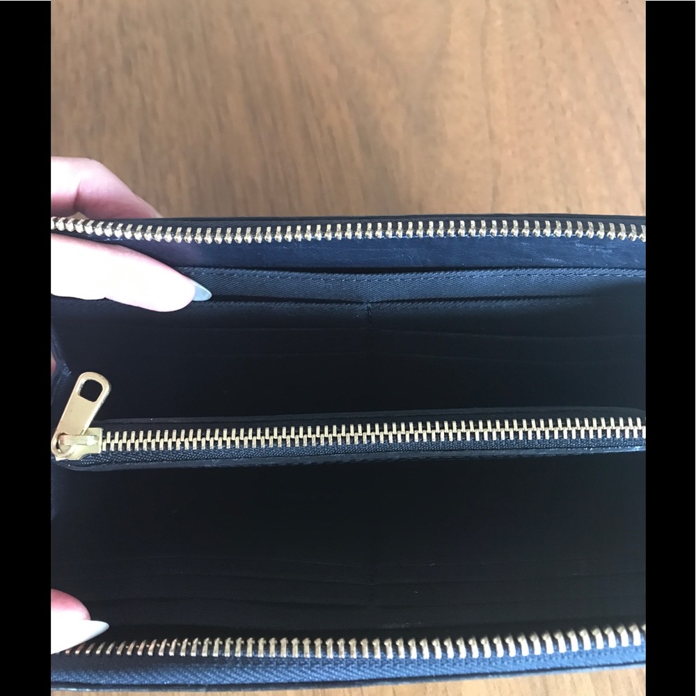 A.P.C. Long Zip Italian Leather Wallet Black - Picture 4 of 5