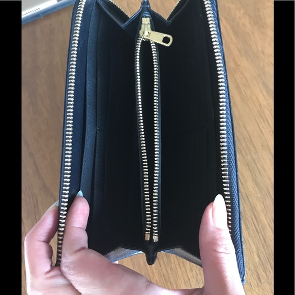 A.P.C. Long Zip Italian Leather Wallet Black - Picture 3 of 5