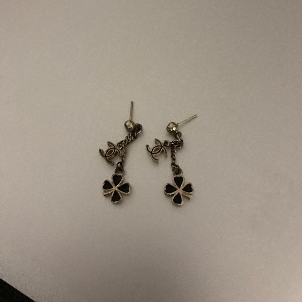 Chanel earring