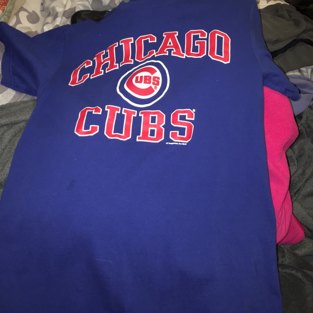 Small Chicago Cubs tshirt