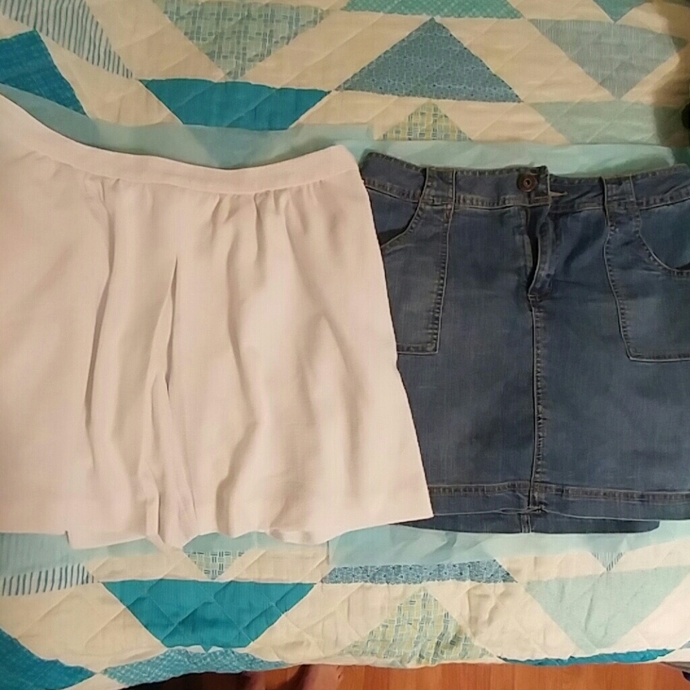 SOLD🌹   Worthington & St John's Bay skorts bundle