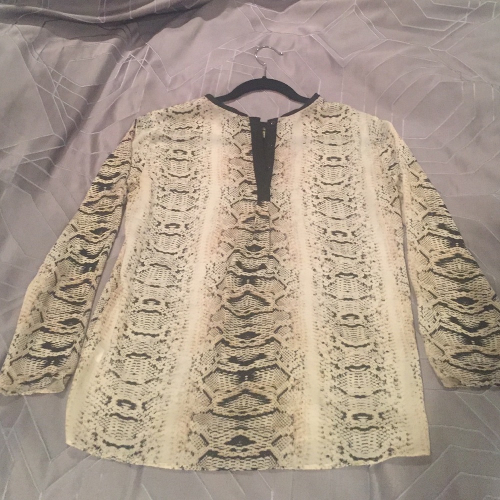 Summer caftan style top with snakeskin print