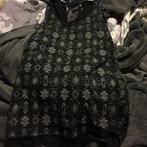 Patterned tank