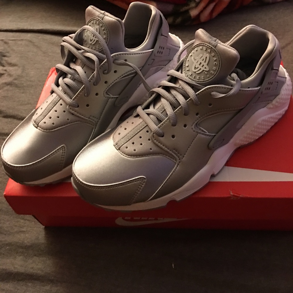 Womens Silver Huarache