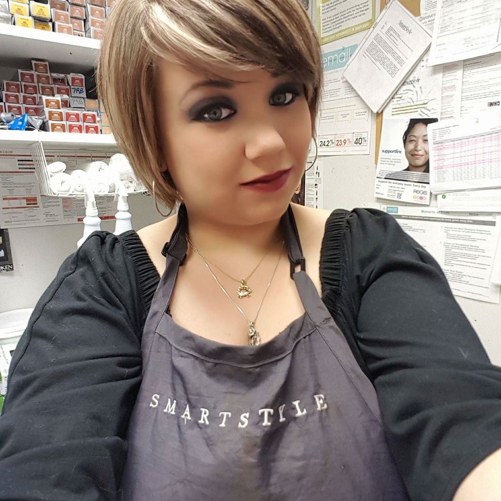 Meet your Posher, Leeanna