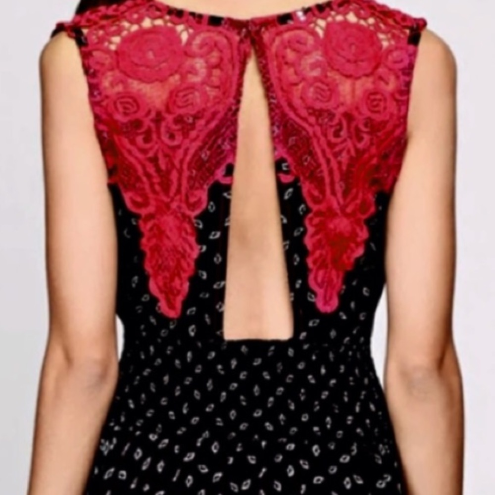 Printed Mini DRESS Walking Through Dreams Black - Picture 3 of 3