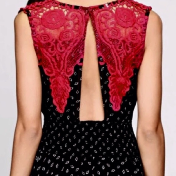 Printed Mini DRESS Walking Through Dreams Black - Picture 3 of 3