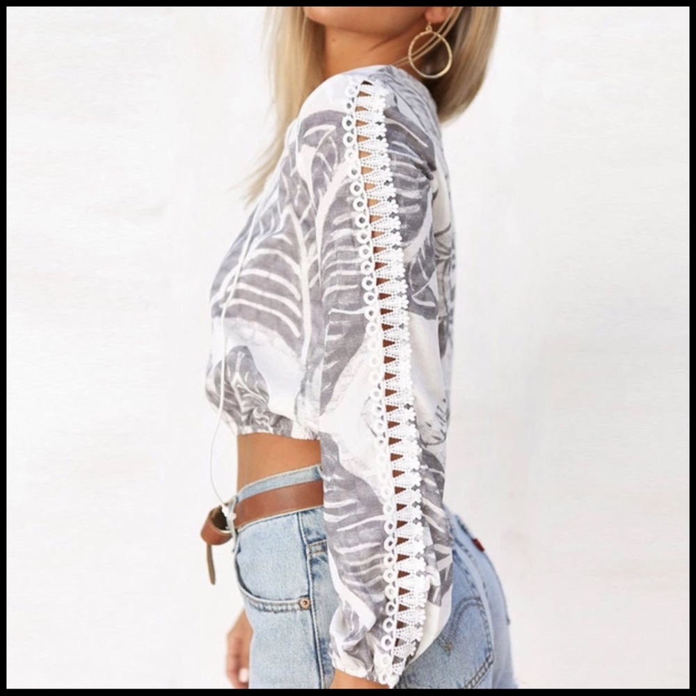 Lace-Up Crop Top - Picture 3 of 6