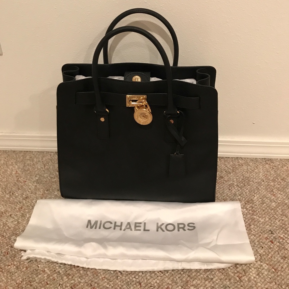 Like new large Michael Kors Hamilton handbag!