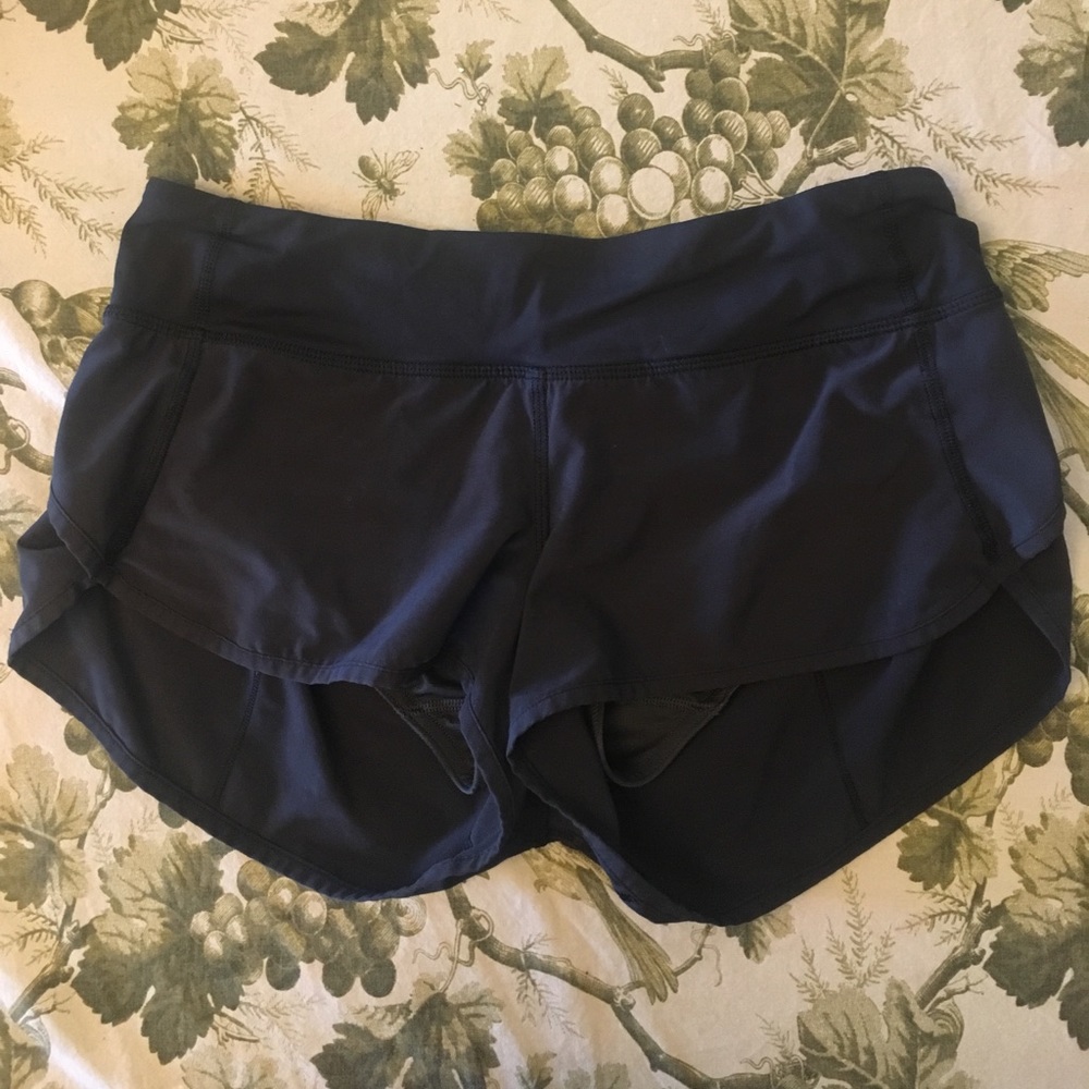 Lululemon black speed shorts size 6