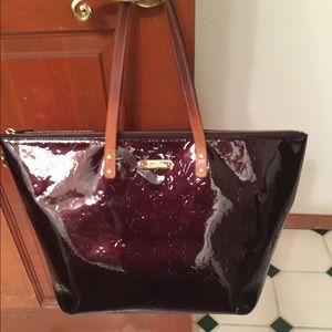 Louis Vuitton Vernis Bellevue GM Tote Bag.