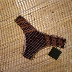 NWT Acacia Cloudbreak Bottom in Dark Classic