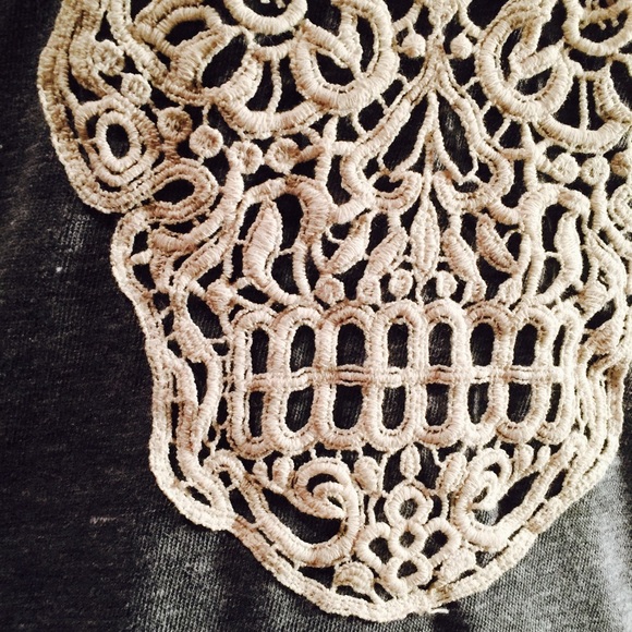 Crochet Skull Muscle Tee - Picture 2 of 5