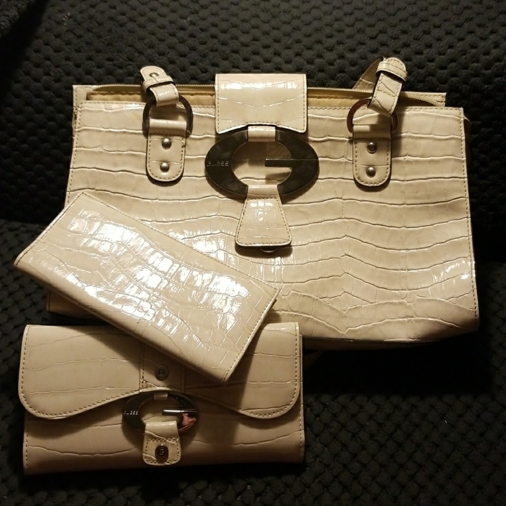 Guess white set 12