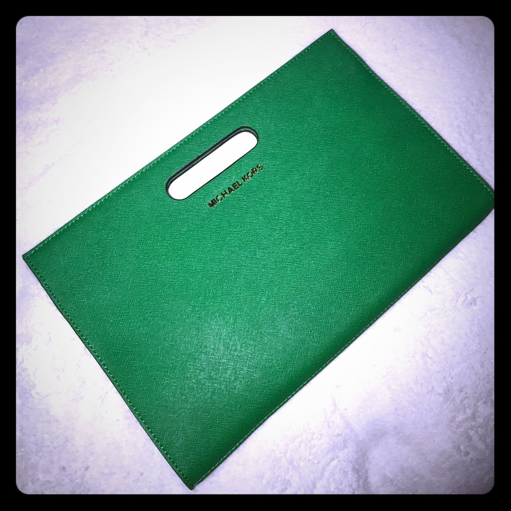 Michael kors clutch