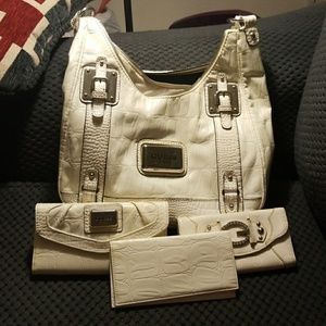 Guess white set 12