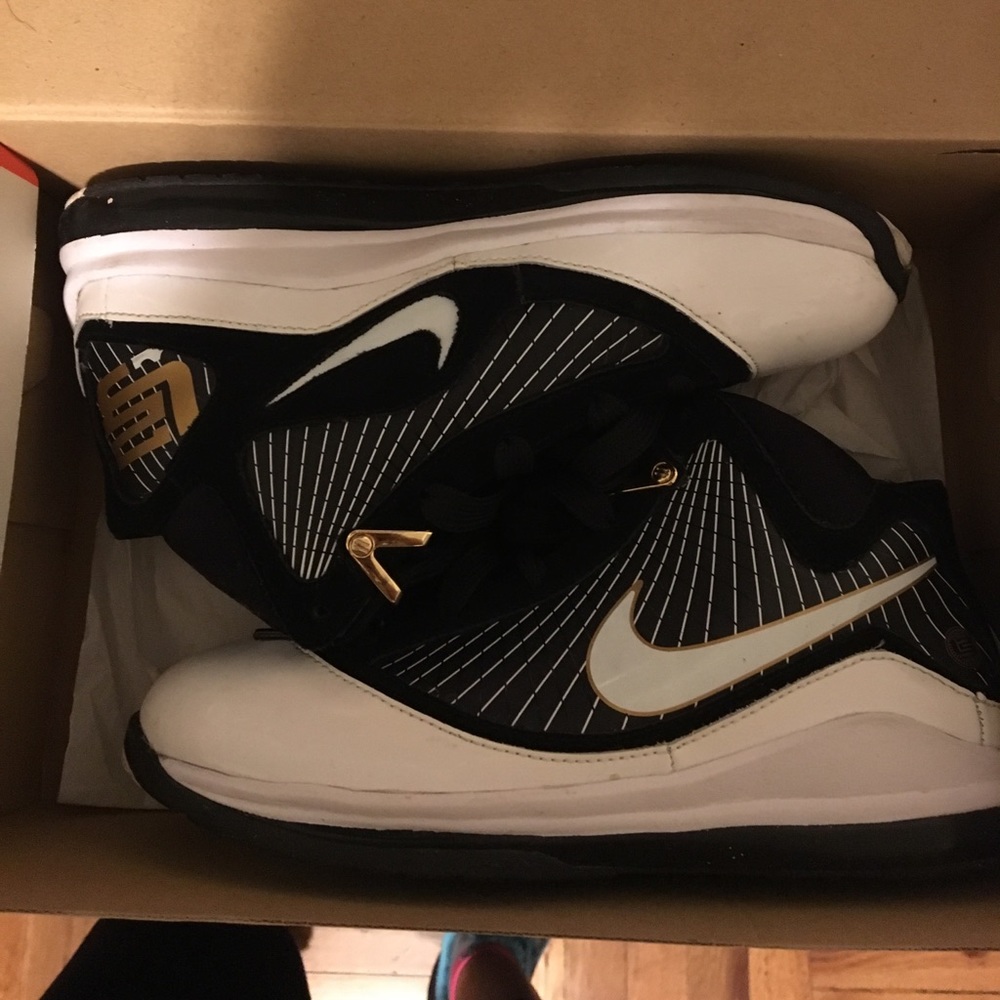 Black Gold and White Lebron 7 (Size 3Y)
