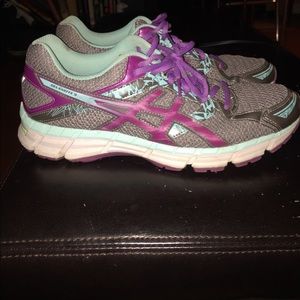 Asics Gel-Excite 3 Like New Tennis Shoes!