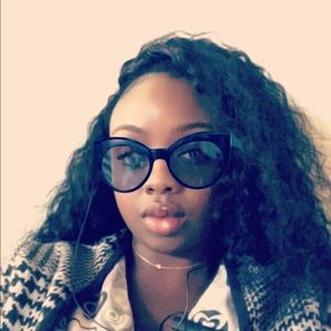 Meet your Posher, Krystal