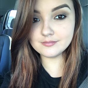 Meet your Posher, Briana