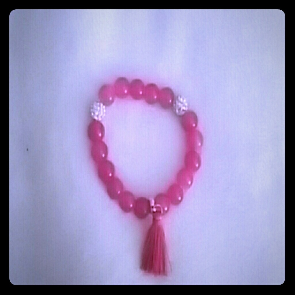 TRENDY! Pink beaded tassel bracelet !!