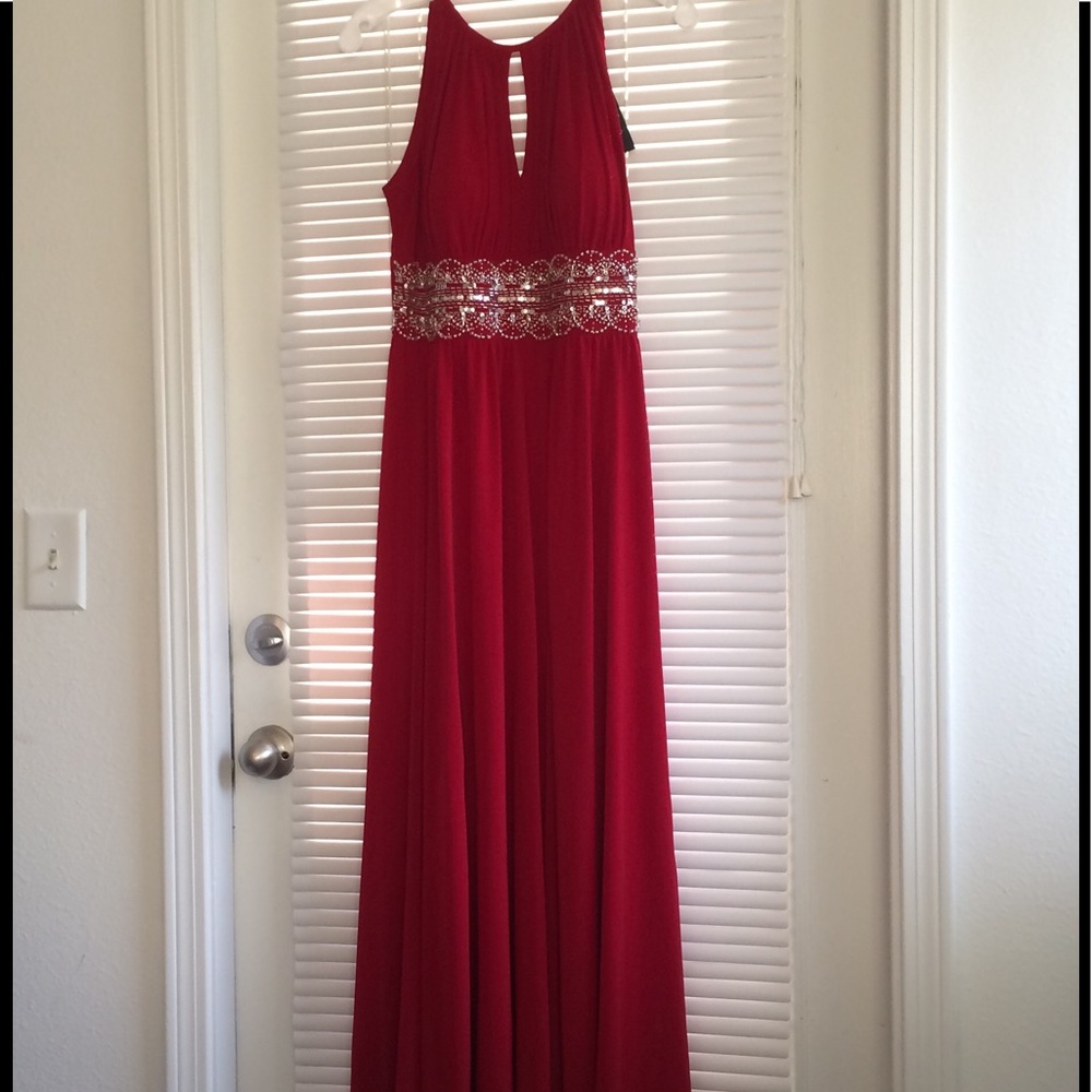 NWT Stunning red floor length dress