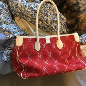 Large Dooney and Bourke 👛🎁💕🌲🎊🎄