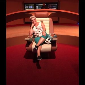 Meet your Posher, Iris