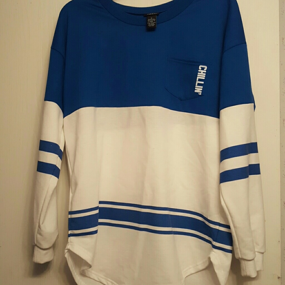 "CHILLIN'" sweater