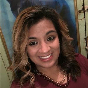 Meet your Posher, Mercedes