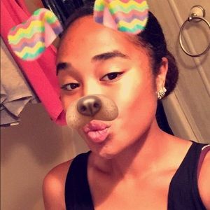 Meet your Posher, Deinnah