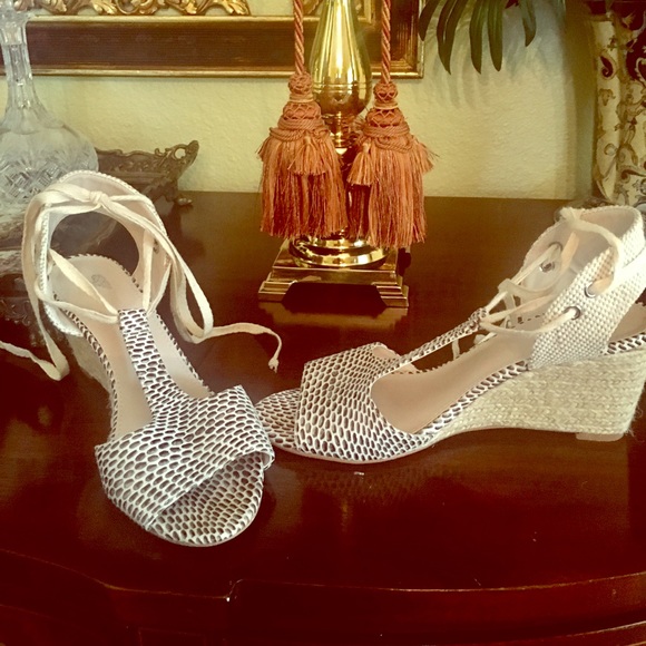 Victoria Secret lace up sandals - Picture 1 of 2