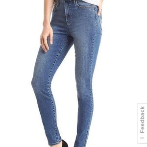 GAP True Skinny High Rise