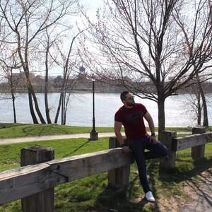 Meet your Posher, Mohamed