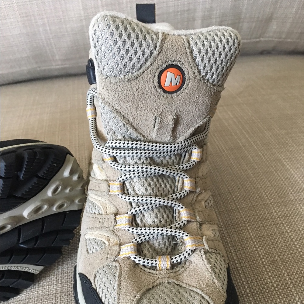 Taupe Merrell hiking boots size 7