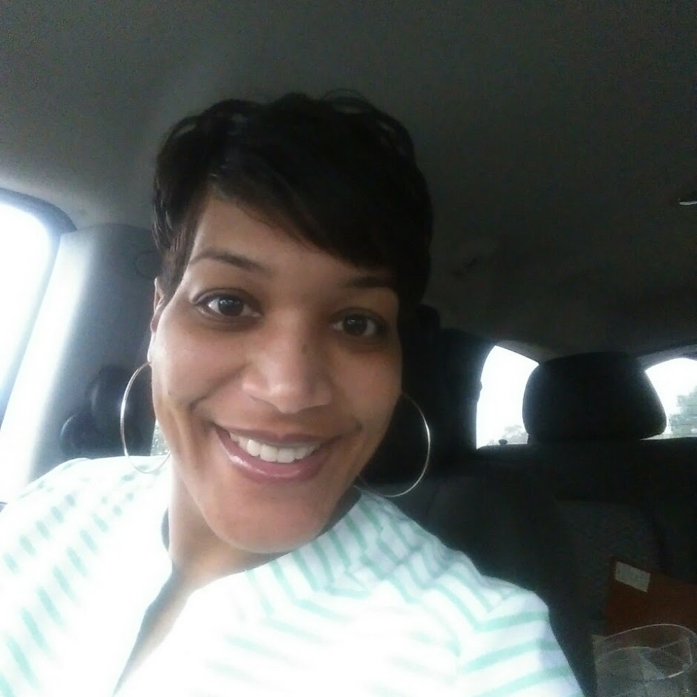 Meet your Posher, Mikiea