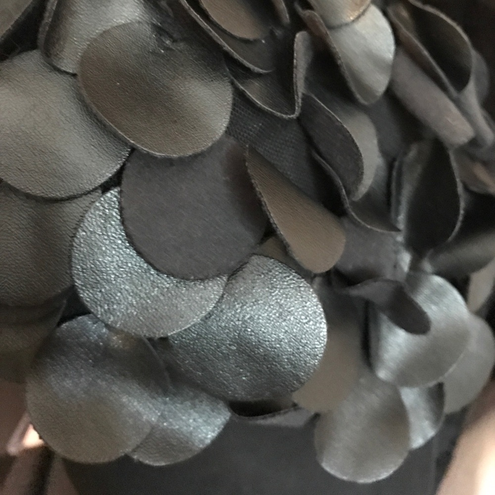 Bebe Dress - Picture 3 of 4