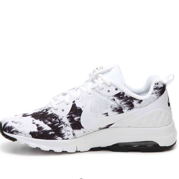 💋PM Editor Pick💋 Nike Sneakers - Picture 2 of 4