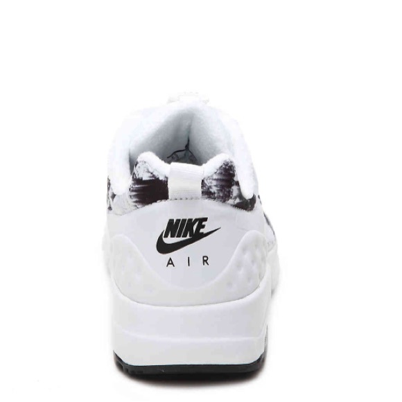 💋PM Editor Pick💋 Nike Sneakers - Picture 3 of 4