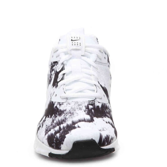 💋PM Editor Pick💋 Nike Sneakers - Picture 4 of 4