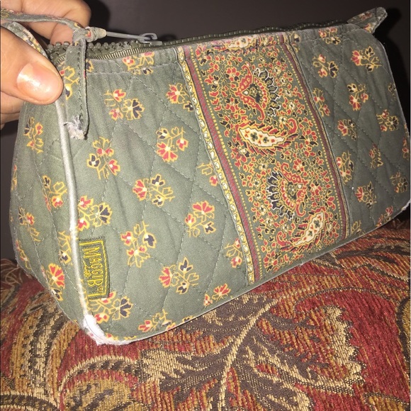 Maggie B - Picture 3 of 4