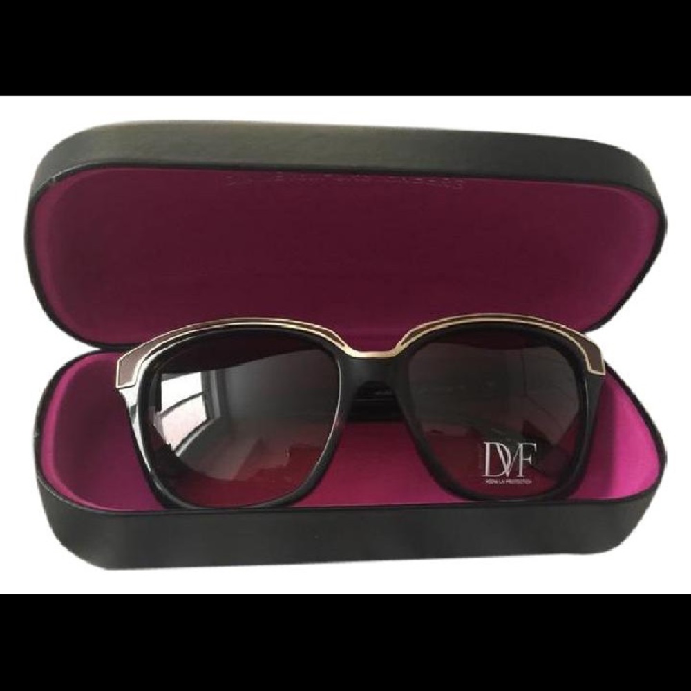 Diane Von Furstenberg Sunglassess