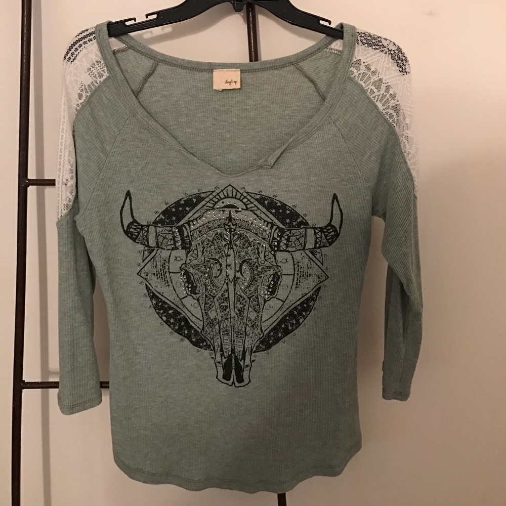 V neck 3/4 sleeve