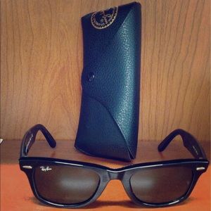 Ray Ban Wayfarer sunglasses